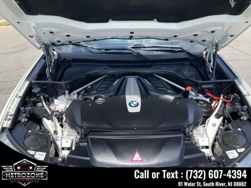 Used 2017 BMW X5 xDrive50i w/ Executive Package AWD/4WD image 32