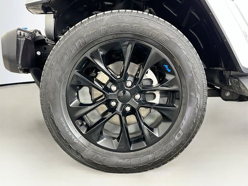 Used 2023 Jeep Wrangler Sahara w/ Cold Weather Group image 11