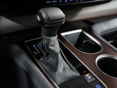 Certified 2024 Toyota Sienna LE image 20