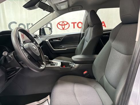 Used 2025 Toyota RAV4 XLE AWD/4WD image 23
