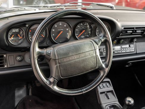 Used 1992 Porsche 911 Carrera image 12