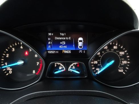 Used 2017 Ford Escape SE image 24