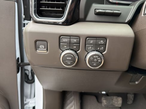 New 2026 GMC Sierra 2500 Denali w/ Denali Reserve Package image 36