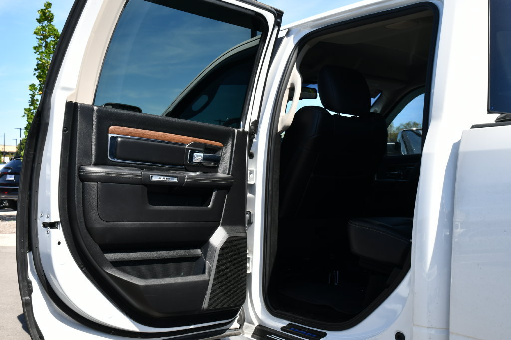Used 2017 RAM 2500 Laramie AWD/4WD image 16