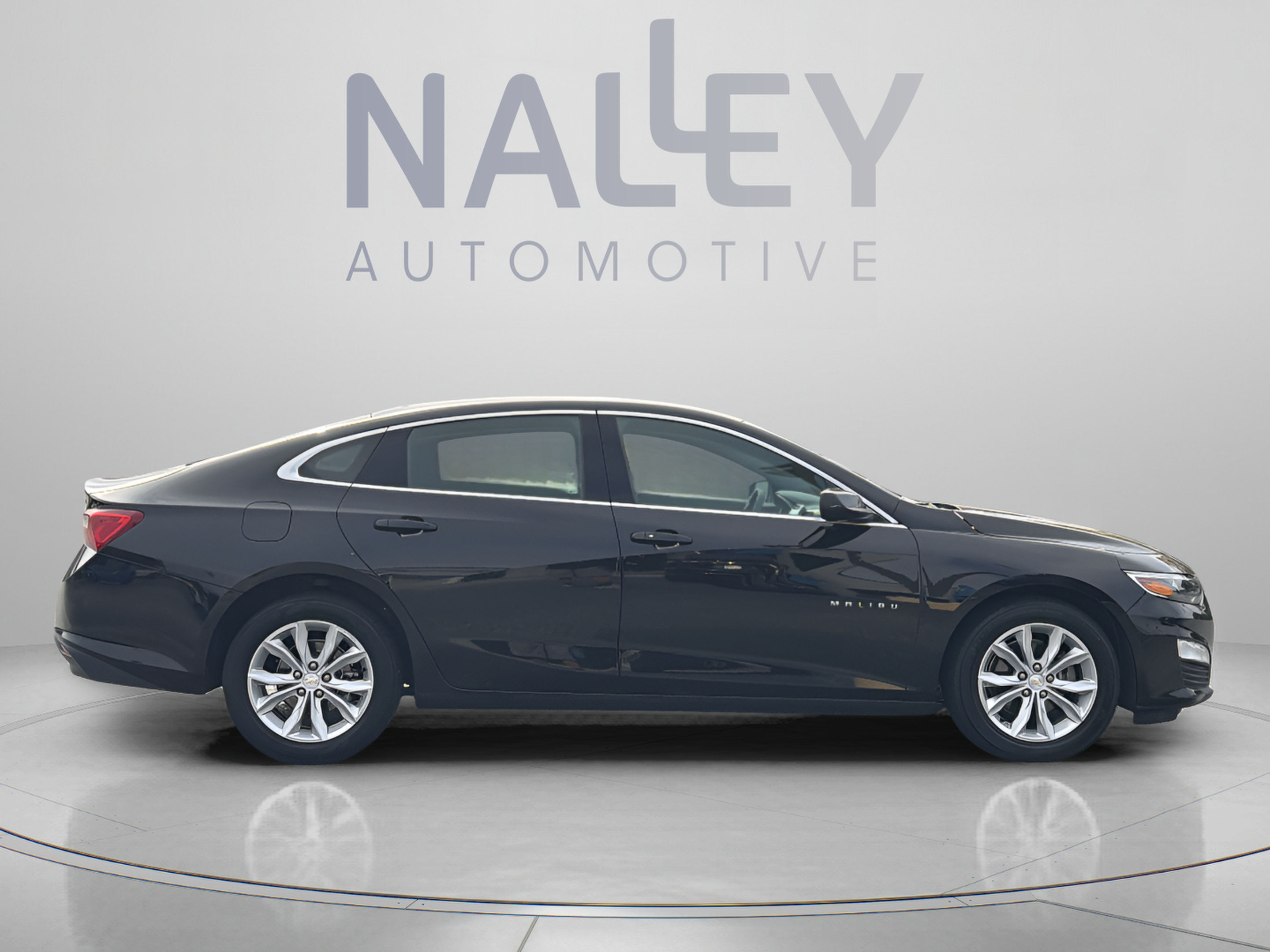 Used 2025 Chevrolet Malibu LT FWD image 6