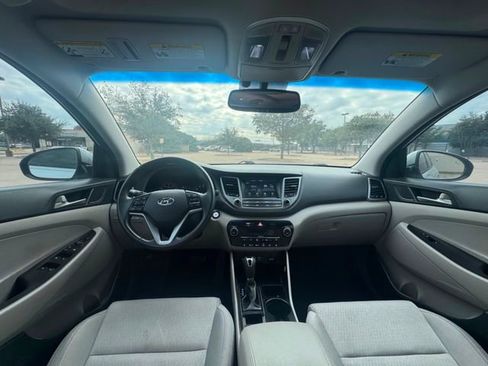 Used 2018 Hyundai Tucson Value w/ Cargo Package image 12