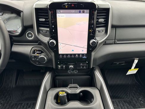 New 2026 RAM 1500 Big Horn AWD/4WD image 13