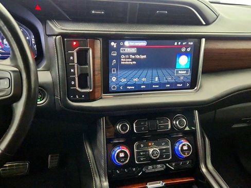 Used 2023 GMC Yukon Denali Ultimate image 17