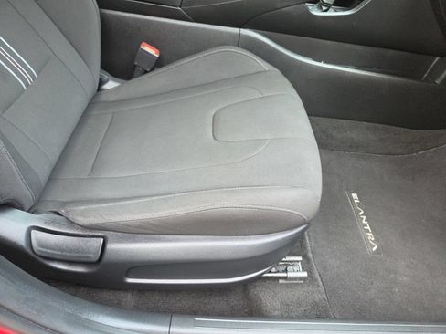 Used 2021 Hyundai Elantra SEL FWD image 39