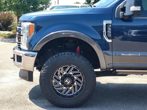 Used 2017 Ford F350 Lariat w/ Lariat Ultimate Package AWD/4WD image 10