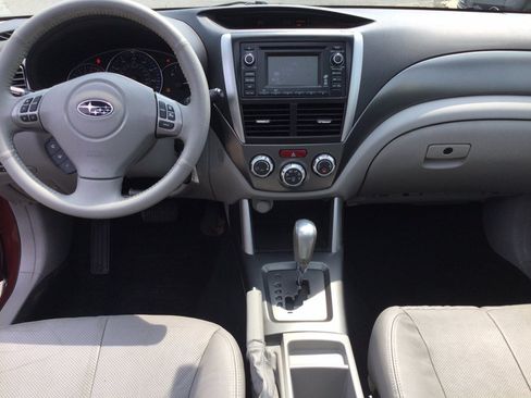 Used 2012 Subaru Forester 2.5X Limited AWD/4WD image 18