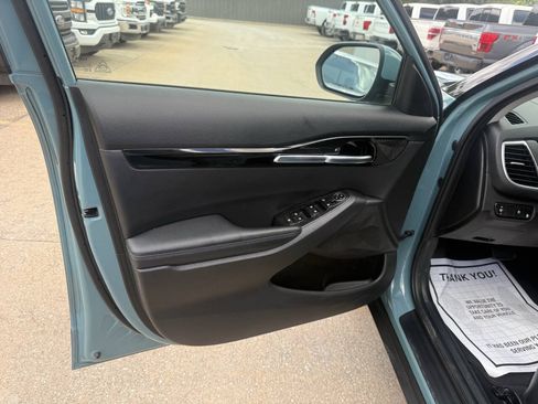 Used 2024 Kia Seltos EX FWD image 8
