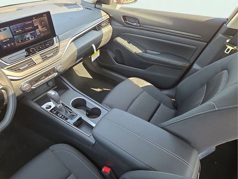 New 2026 Nissan Altima 2.5 SV FWD image 12