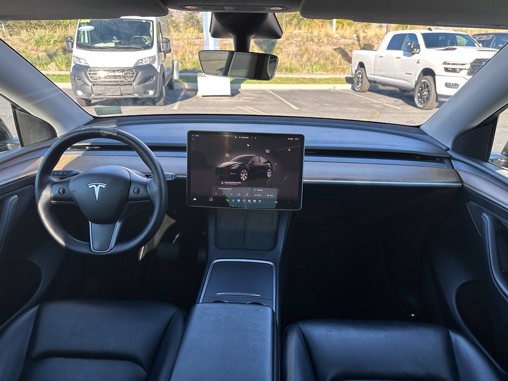 Used 2023 Tesla Model Y Long Range AWD/4WD image 24