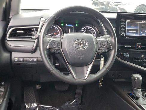 Used 2024 Toyota Camry SE FWD image 11