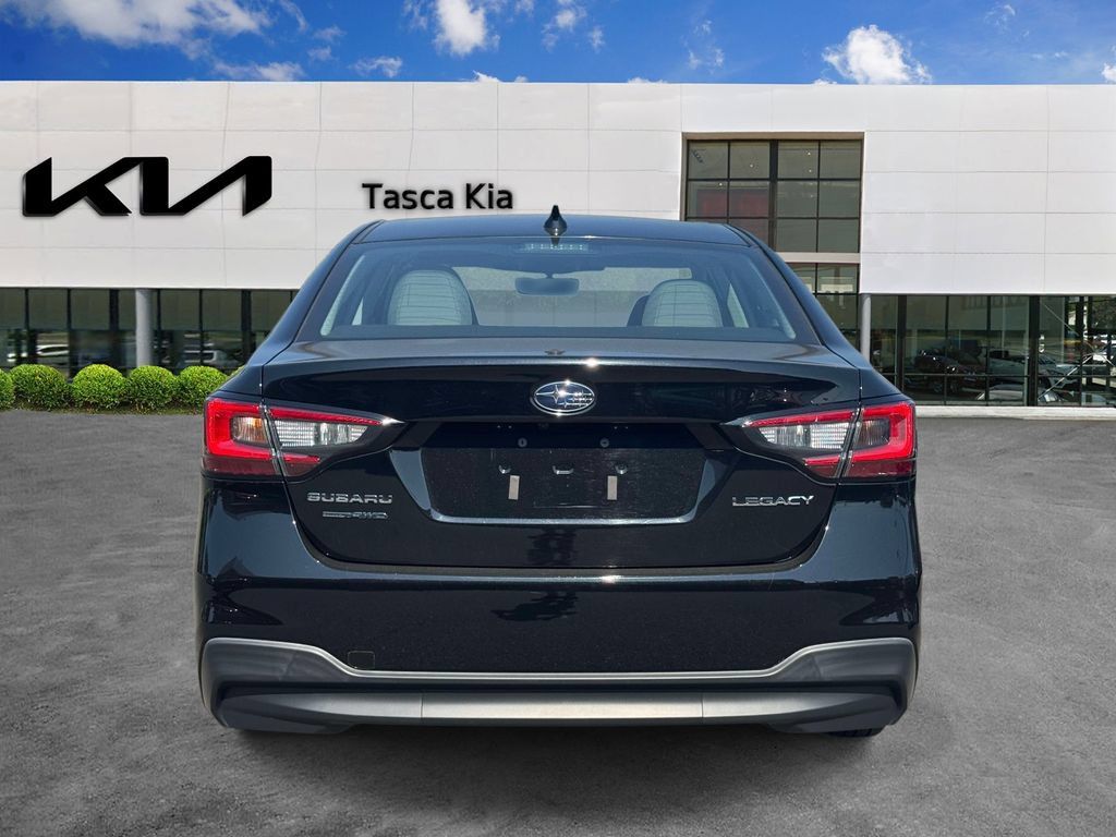 Used 2024 Subaru Legacy Premium AWD/4WD image 5