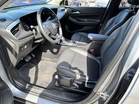 Used 2024 Buick Encore GX Sport Touring w/ Advanced Technology Package FWD image 11