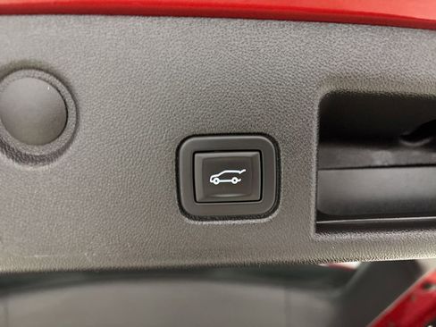 Used 2023 Chevrolet Equinox LT AWD/4WD image 37