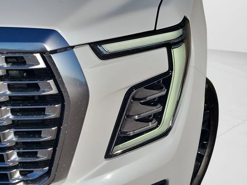 New 2026 GMC Yukon XL Denali image 16