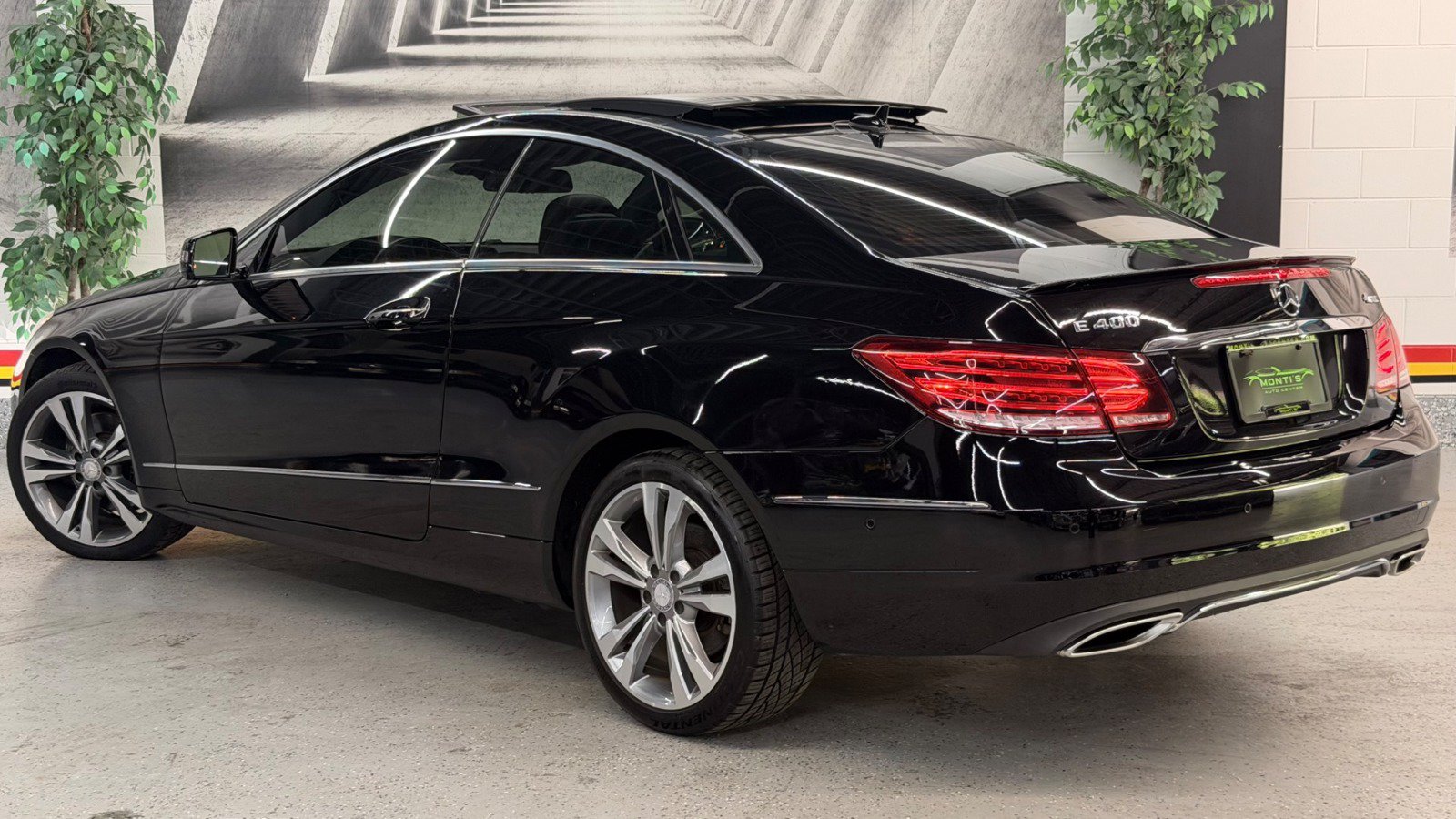 Used 2017 Mercedes-Benz E 400 4MATIC Coupe image 4