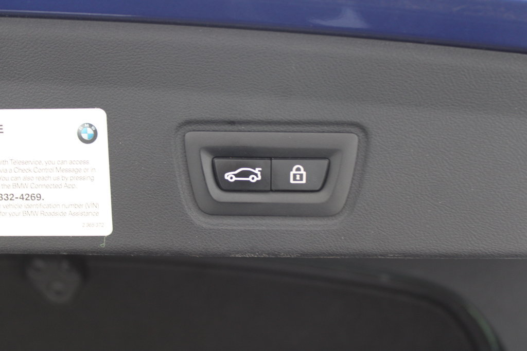 Used 2023 BMW i4 eDrive40 w/ M Sport Package RWD image 9