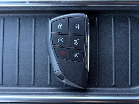 Used 2024 GMC Yukon Denali AWD/4WD image 34