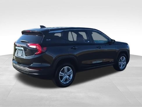 Used 2024 GMC Terrain SLE FWD image 8