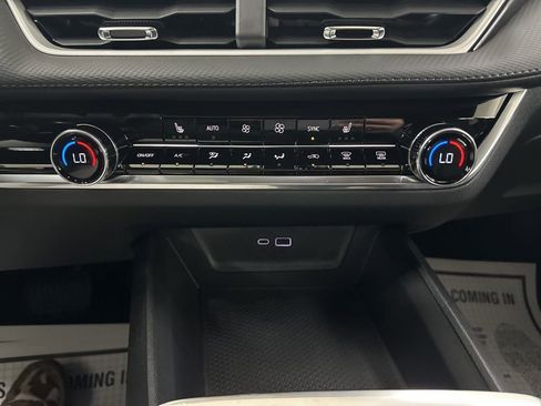 New 2026 Chevrolet Equinox LT w/ Convenience Package II image 40