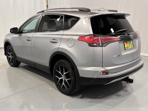 Used 2017 Toyota RAV4 SE w/ Advanced Technology Package image 7