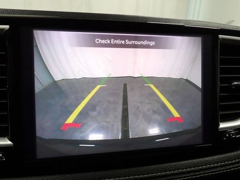 Used 2024 Chrysler Pacifica Limited FWD image 26