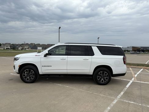 Used 2021 Chevrolet Suburban Z71 w/ Z71 Off-Road Package AWD/4WD image 2