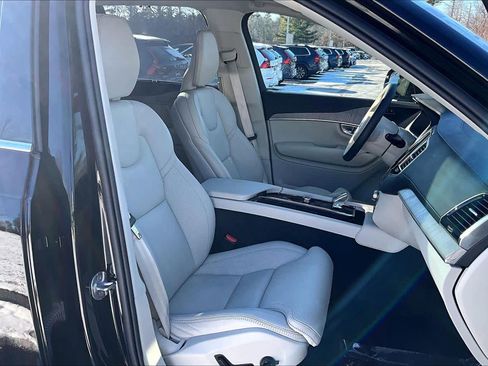 Certified 2024 Volvo XC90 B6 Ultimate w/ Protection Package Premier image 7