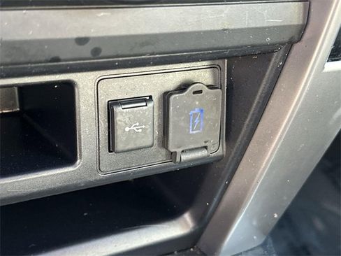 Used 2022 Toyota 4Runner SR5 Premium image 38