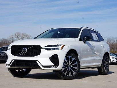 New 2025 Volvo XC60 B5 Core w/ Climate Package
