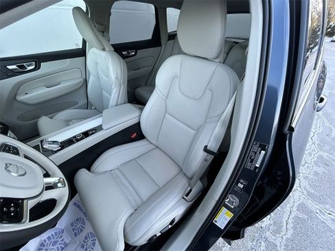 New 2026 Volvo XC60 T8 Ultra w/ Climate Package image 15