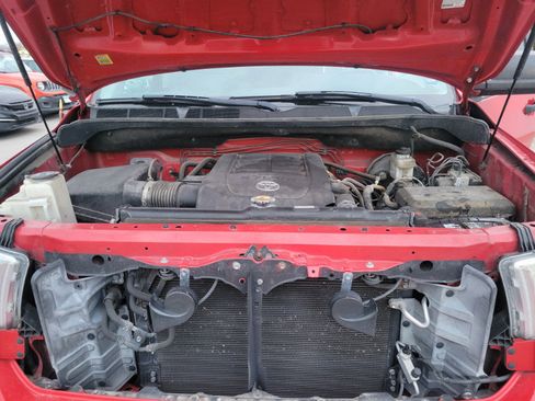 Used 2011 Toyota Tundra 4x4 CrewMax image 36