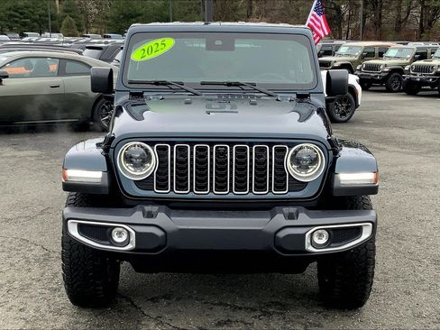 Certified 2025 Jeep Wrangler Sahara w/ Dual Top Group image 3