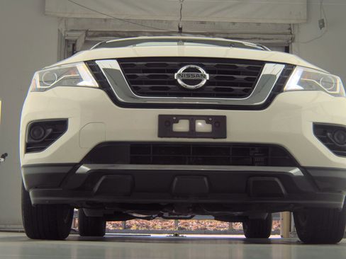 Used 2020 Nissan Pathfinder S AWD/4WD image 4