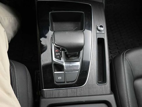 Used 2021 Audi Q5 e Premium Plus image 23