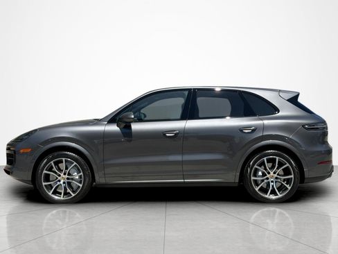 Used 2023 Porsche Cayenne Turbo w/ Premium Package Plus AWD/4WD image 2