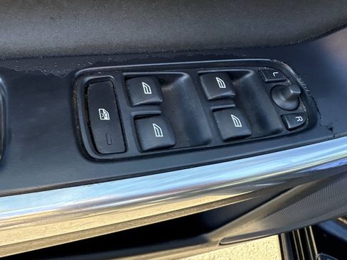 Used 2014 Volvo S60 T5 FWD image 24