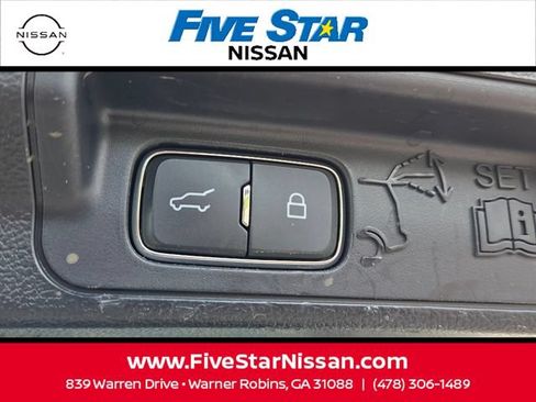Used 2022 Ford Explorer XLT RWD image 13