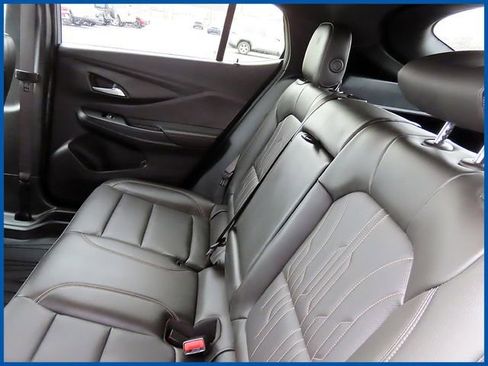 Used 2025 Buick Envista Avenir image 10