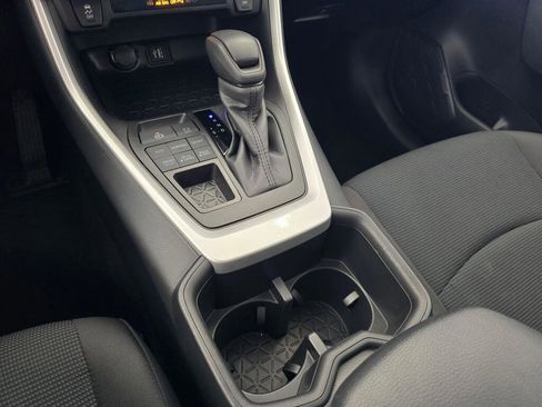 Used 2025 Toyota RAV4 LE image 33