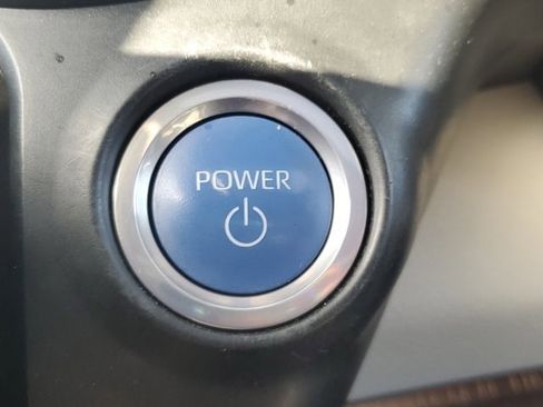 Used 2023 Toyota Sienna XLE image 22