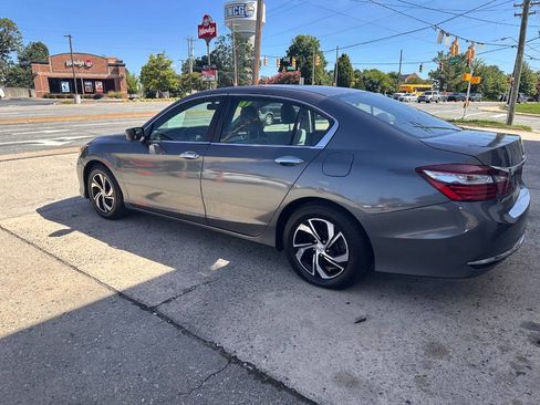 Used 2016 Honda Accord LX image 4