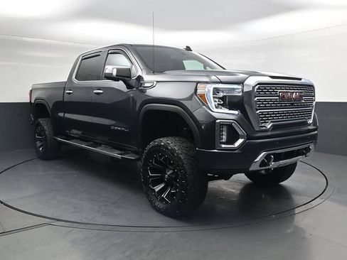Used 2021 GMC Sierra 1500 Denali w/ Driver Alert Package II AWD/4WD image 2