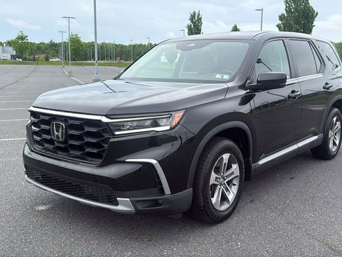Used 2025 Honda Pilot EX-L image 13