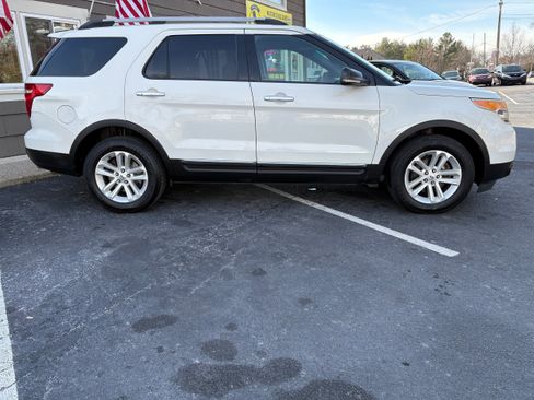 Used 2012 Ford Explorer XLT image 4