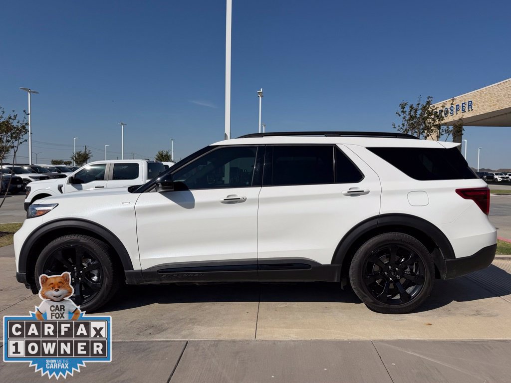 Used 2024 Ford Explorer ST-Line w/ Class IV Trailer Tow Package RWD image 9